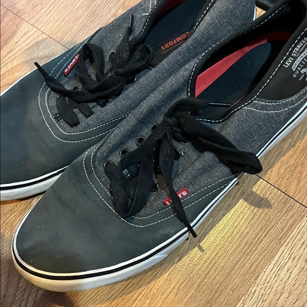 Levi's Men's Black and Gray Sneakers - Picture 7 of 7